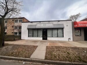 Exterior view of commercial property at 2520 Lyndale Ave South, Minneapolis, MN 55405.